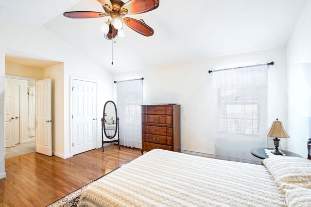 92 Tarkiln Pl, New Bedford, MA 02745