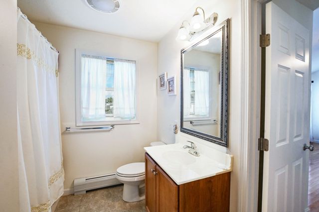 92 Tarkiln Pl, New Bedford, MA 02745