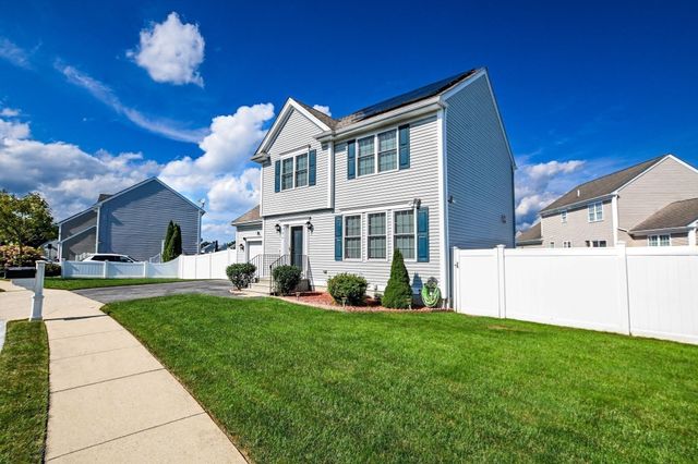 92 Tarkiln Pl, New Bedford, MA 02745
