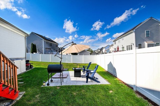 92 Tarkiln Pl, New Bedford, MA 02745