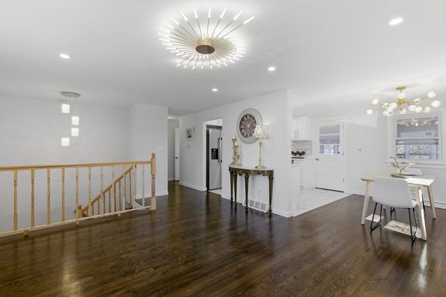 607 Turnpike St, Stoughton, MA 02072