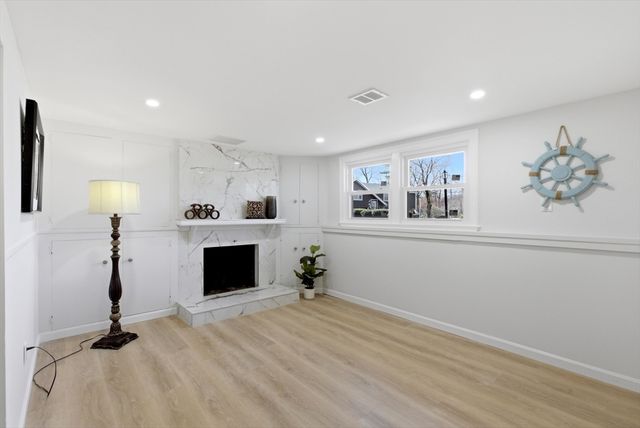 607 Turnpike St, Stoughton, MA 02072