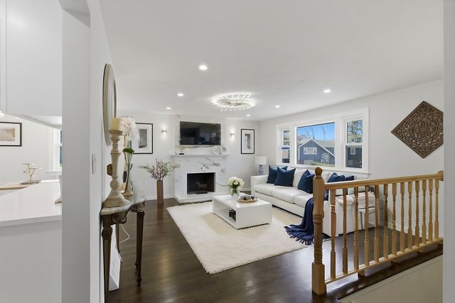 607 Turnpike St, Stoughton, MA 02072