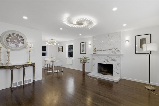 607 Turnpike St, Stoughton, MA 02072