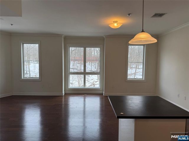 2001 Hudson Terrace 405, Fort Lee, NJ 07024