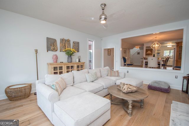 8 Northlake Circle, Peachtree City, GA 30269