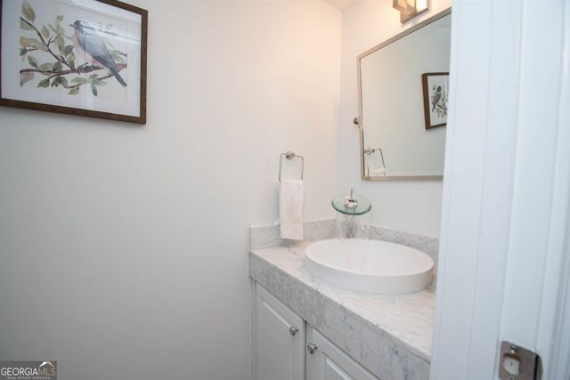 8 Northlake Circle, Peachtree City, GA 30269