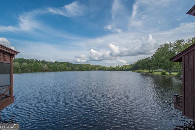 8 Northlake Circle, Peachtree City, GA 30269