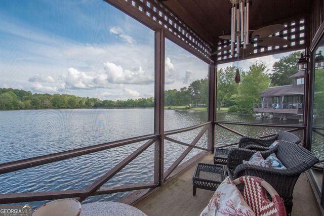 8 Northlake Circle, Peachtree City, GA 30269