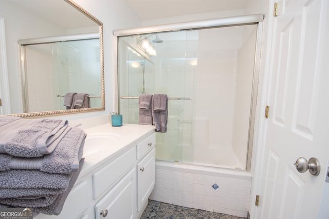 8 Northlake Circle, Peachtree City, GA 30269