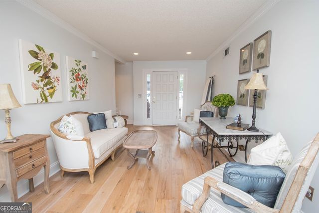 8 Northlake Circle, Peachtree City, GA 30269