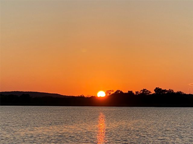 1050 Spotted Owl Court, Graford, TX 76449