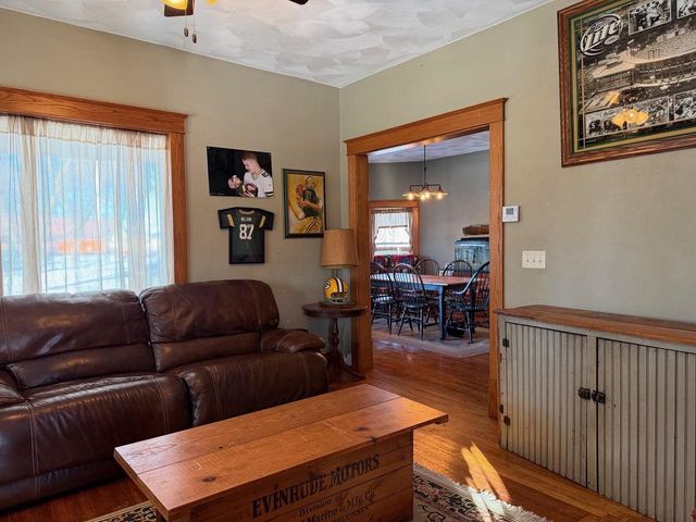 1202 1st Center Avenue, Brodhead, WI 53520