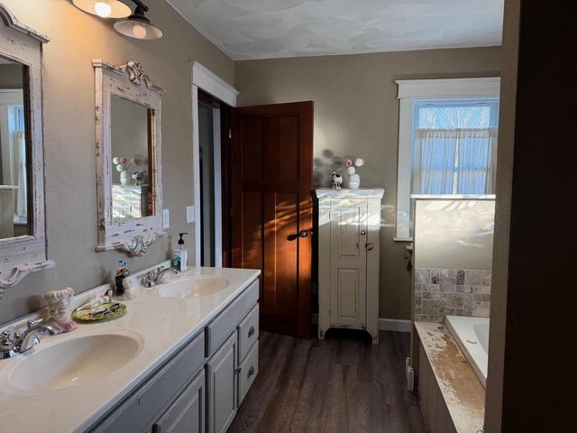 1202 1st Center Avenue, Brodhead, WI 53520