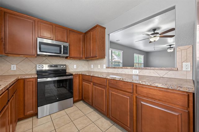 1431 Joy Oaks Lane, Houston, TX 77073