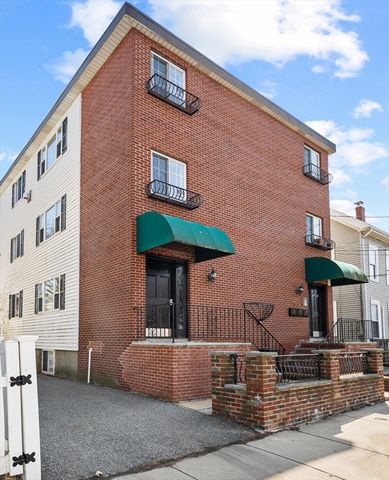 24 Glen St 1, Somerville, MA 02145