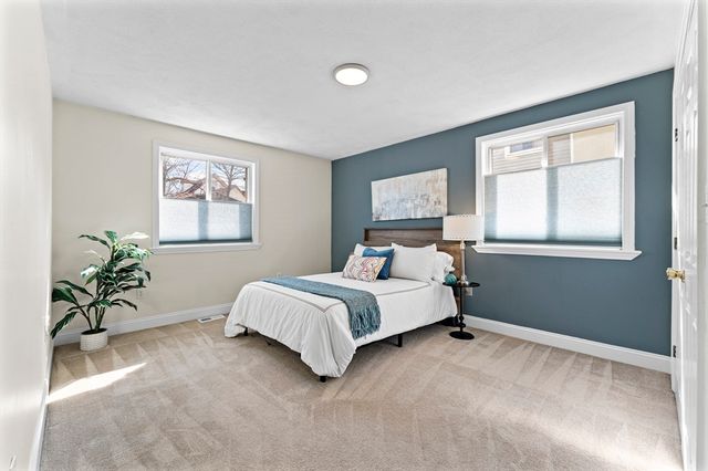 24 Glen St 1, Somerville, MA 02145