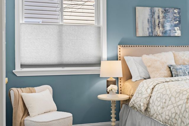 24 Glen St 1, Somerville, MA 02145