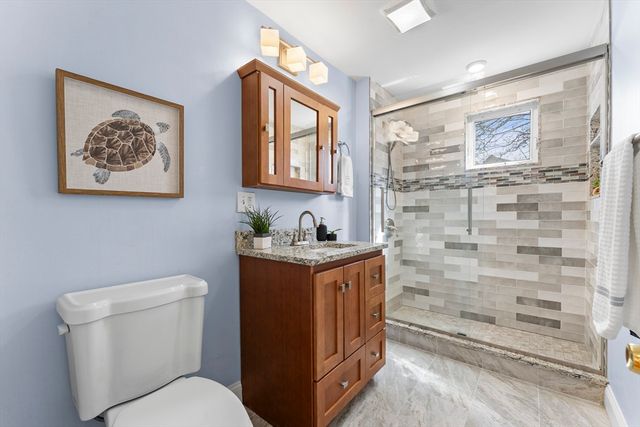 24 Glen St 1, Somerville, MA 02145