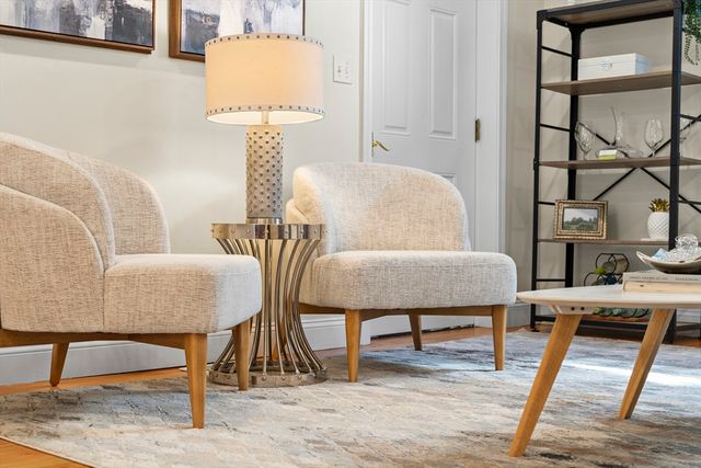 24 Glen St 1, Somerville, MA 02145