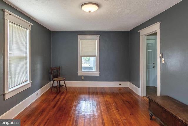 405 PORTER AVE, Martinsburg, WV 25401