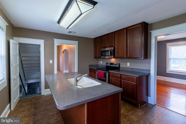 405 PORTER AVE, Martinsburg, WV 25401