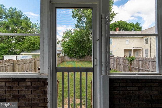 405 PORTER AVE, Martinsburg, WV 25401