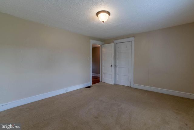 405 PORTER AVE, Martinsburg, WV 25401
