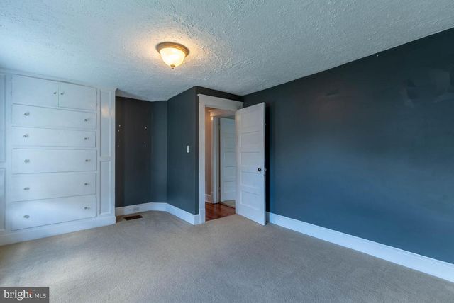 405 PORTER AVE, Martinsburg, WV 25401