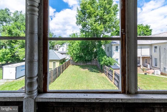 405 PORTER AVE, Martinsburg, WV 25401