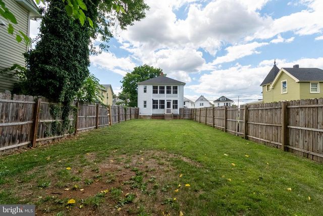 405 PORTER AVE, Martinsburg, WV 25401
