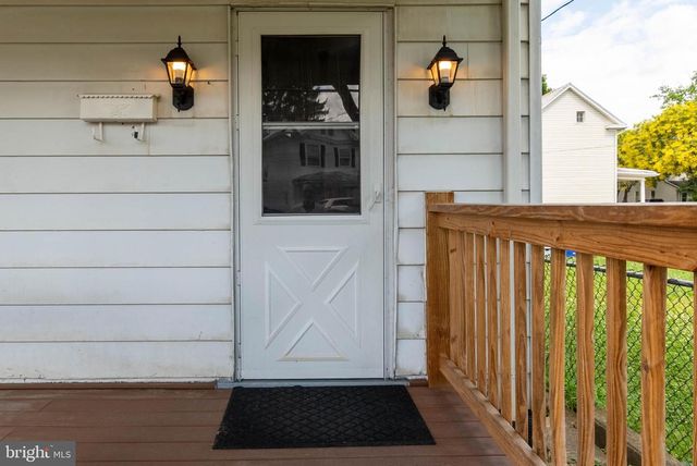 405 PORTER AVE, Martinsburg, WV 25401