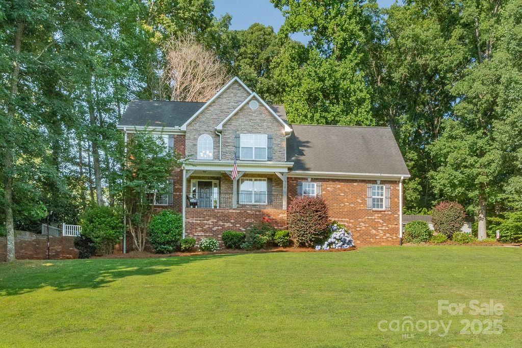 368 Noralin Drive, Winston Salem, NC 27107