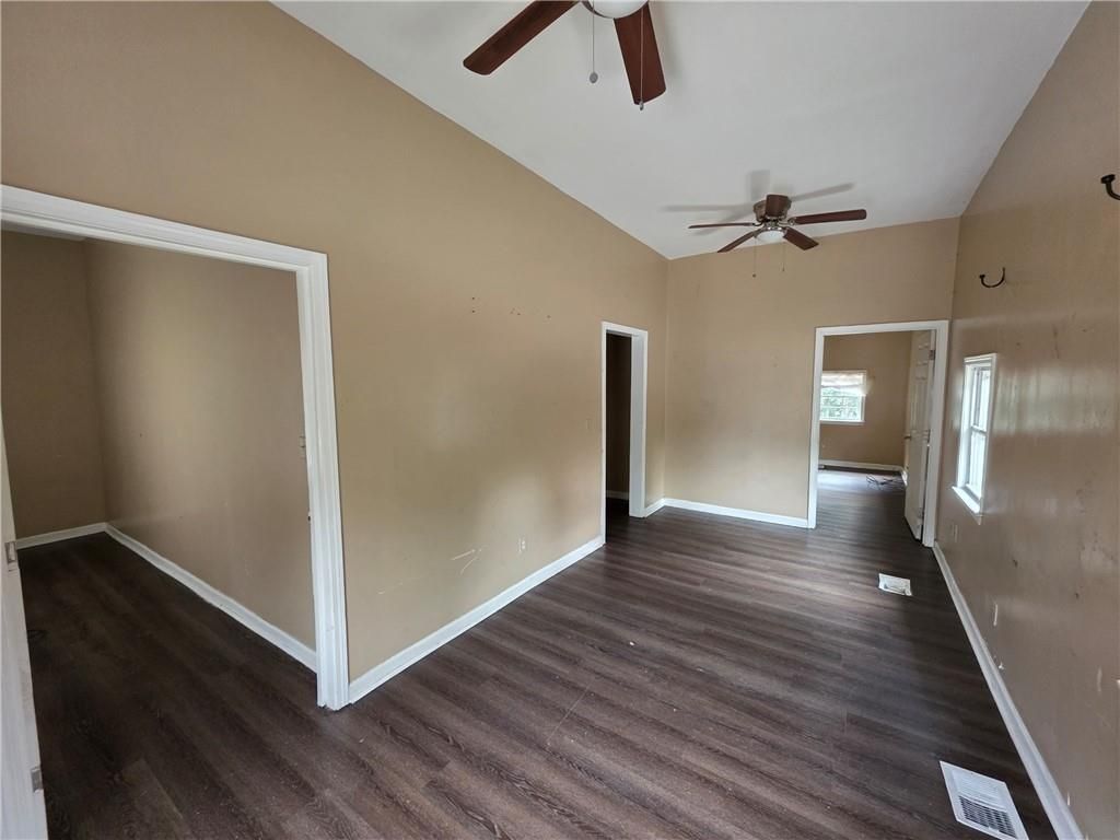 Image 2 of property listing at 114 Moury SE Avenue, Atlanta, GA 30315