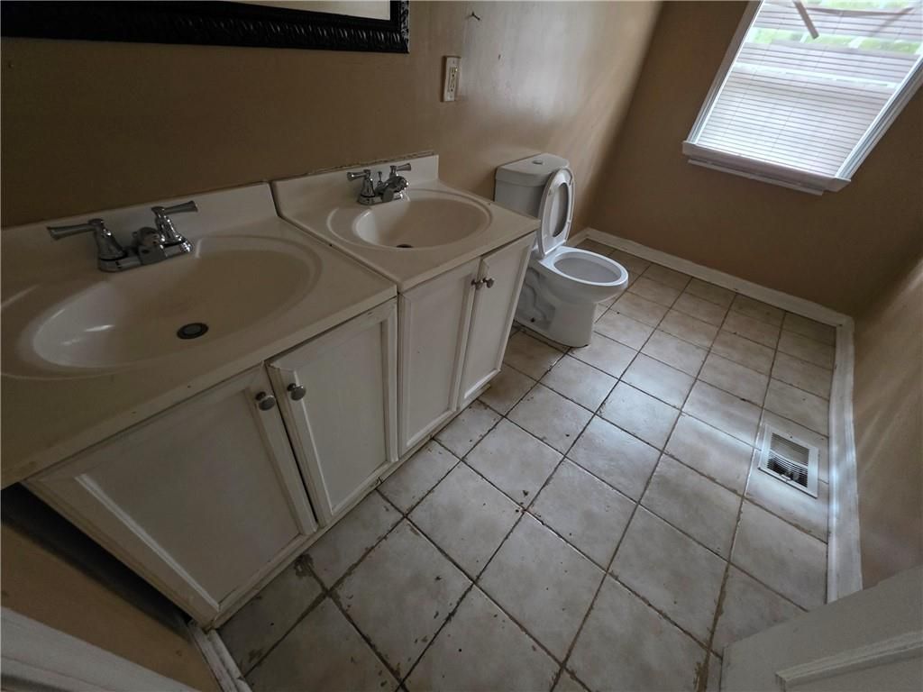 Image 3 of property listing at 114 Moury SE Avenue, Atlanta, GA 30315