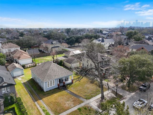 1810 Cortlandt Street, Houston, TX 77008