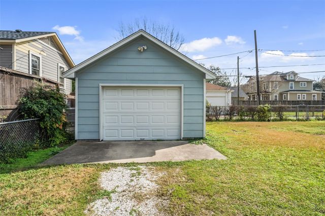 1810 Cortlandt Street, Houston, TX 77008