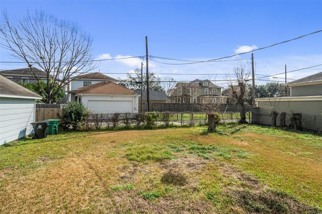 1810 Cortlandt Street, Houston, TX 77008