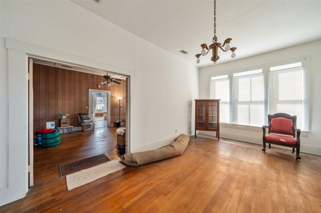 1810 Cortlandt Street, Houston, TX 77008