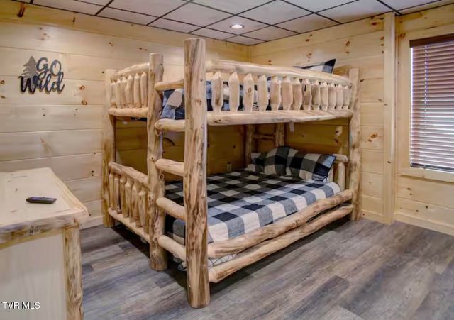 817 String Run Way, Pigeon Forge, TN 37863