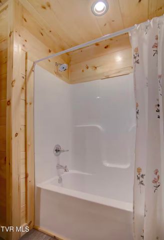 817 String Run Way, Pigeon Forge, TN 37863