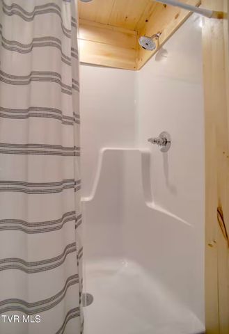 817 String Run Way, Pigeon Forge, TN 37863