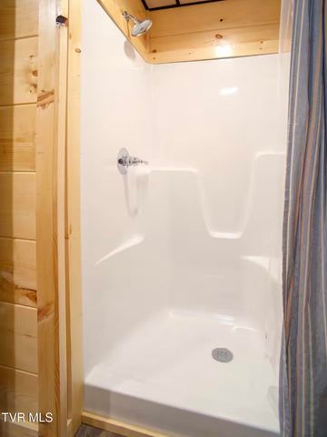 817 String Run Way, Pigeon Forge, TN 37863