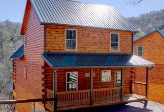 817 String Run Way, Pigeon Forge, TN 37863