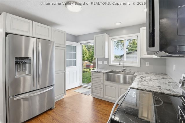 305 Caroline Drive, Hurricane, WV 25526