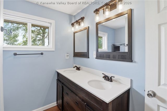 305 Caroline Drive, Hurricane, WV 25526