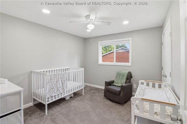 305 Caroline Drive, Hurricane, WV 25526