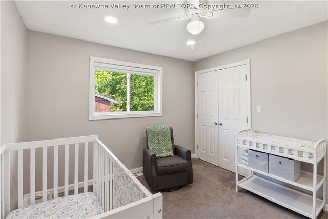 305 Caroline Drive, Hurricane, WV 25526
