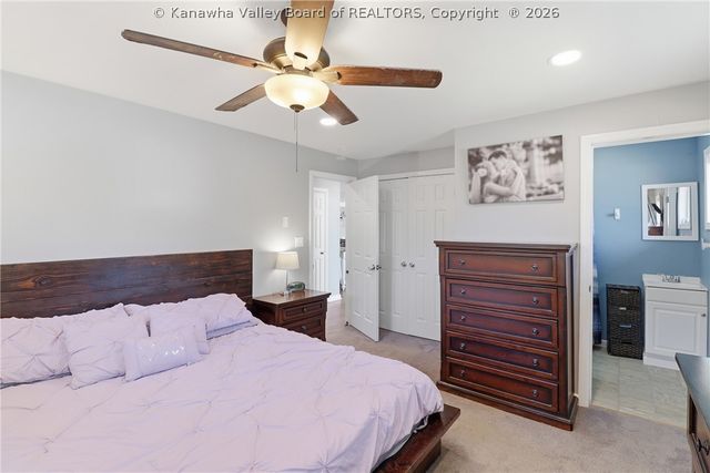 305 Caroline Drive, Hurricane, WV 25526