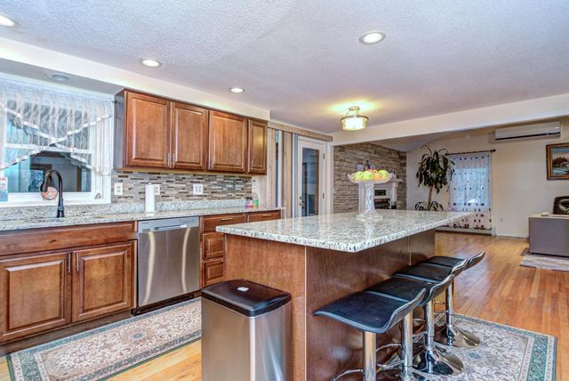 3 Abbey Road, Bow, NH 03304